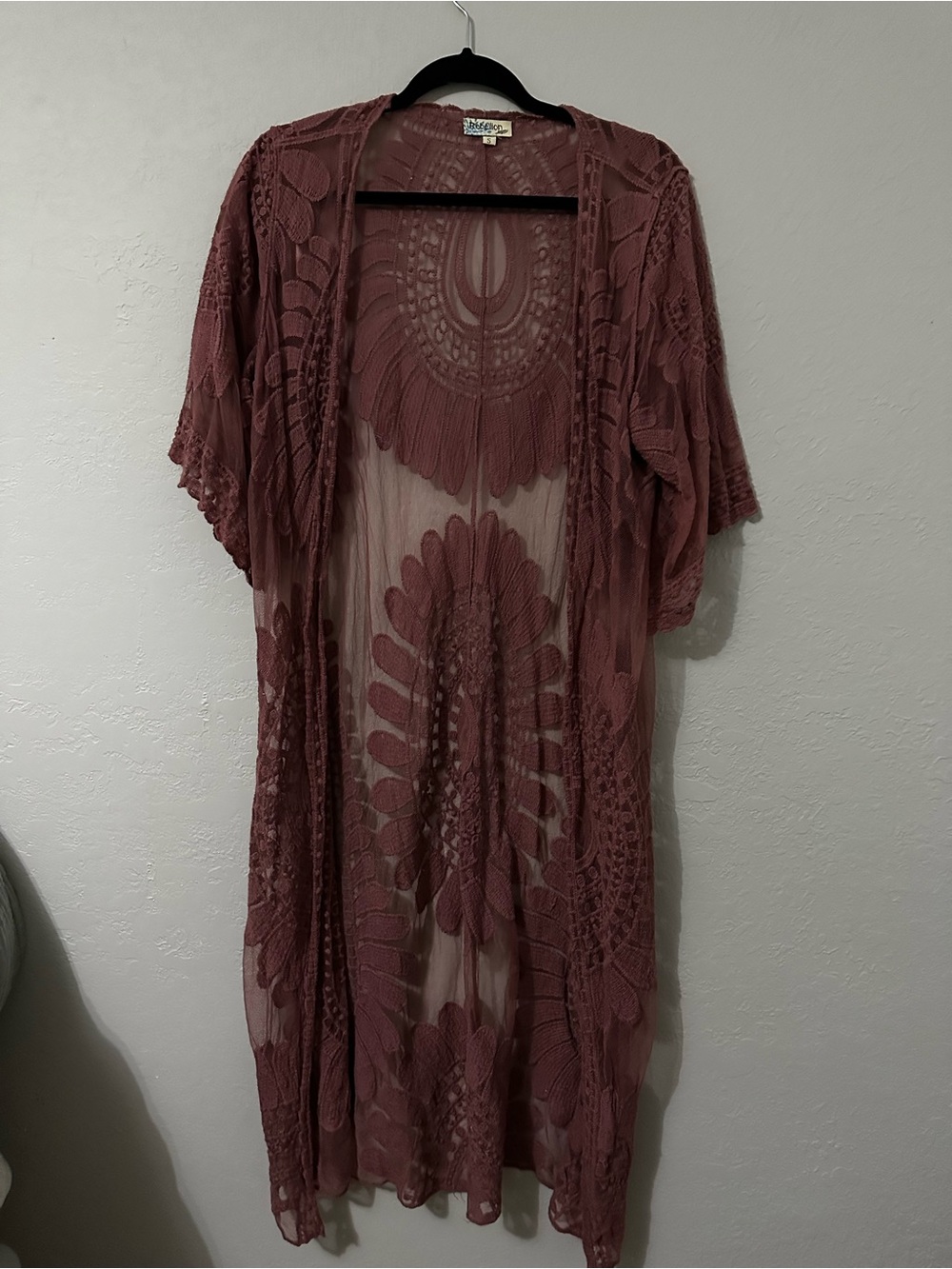 Rebellion again lace kimono mauve